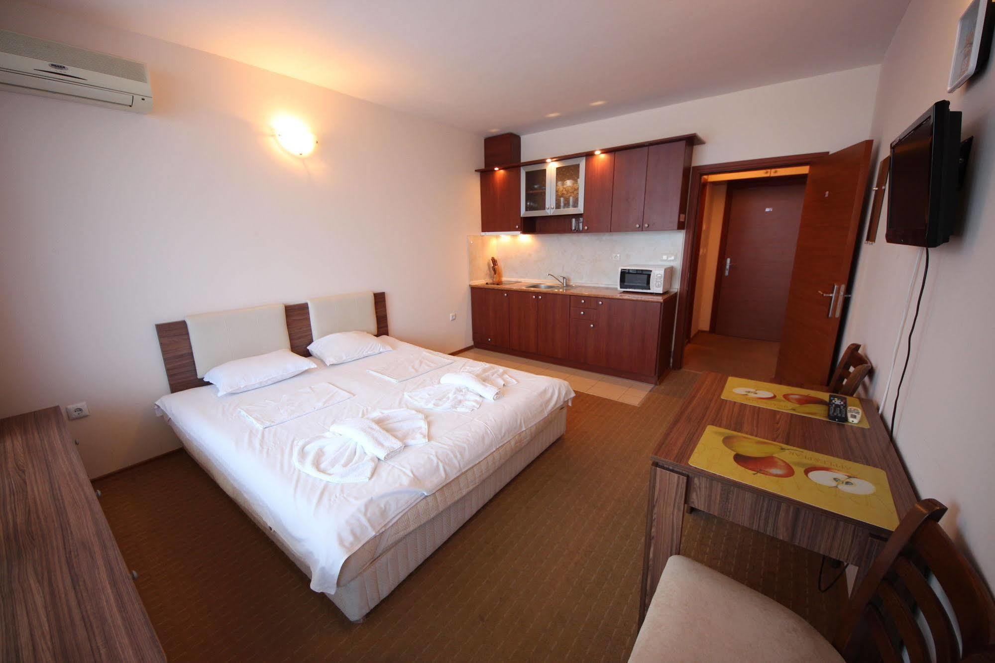 Menada Apartments In Sunny Beach Eksteriør billede